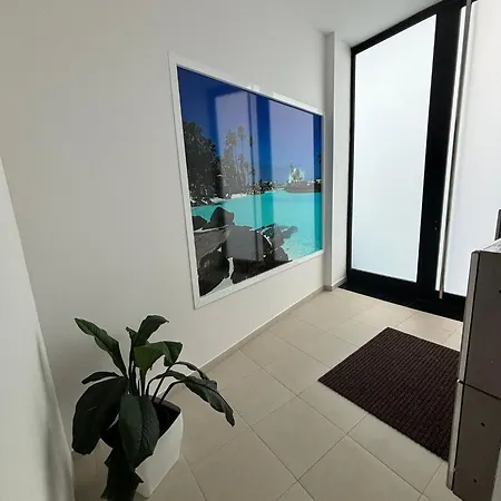 Martianez Sea View Apartment *
